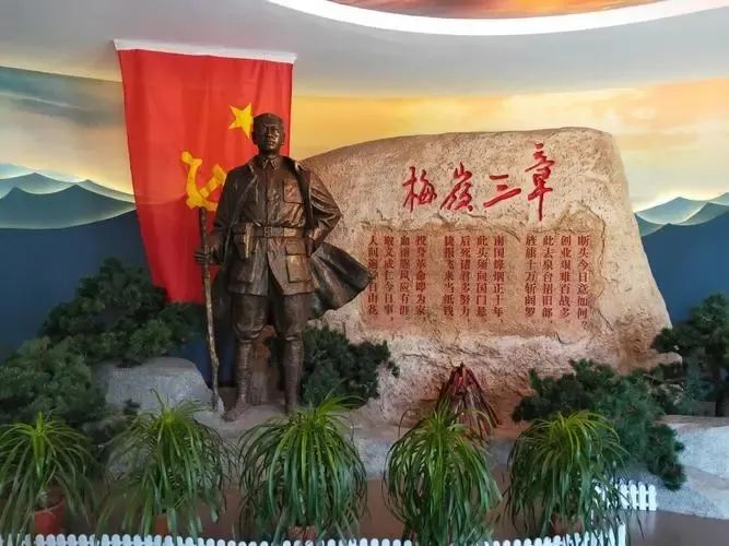 1e3047a84de24804b3695a2a07fc50c9.jpg 勤廉江西史鉴 此去泉台招旧部 旌旗十万斩阎罗.jpg